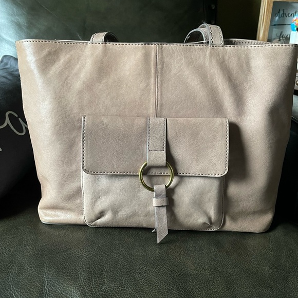 Frye | Madison Leather Tote ❤️❤️Host Pick❤️❤️ - Picture 6 of 11